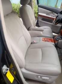 A picture of RX 330