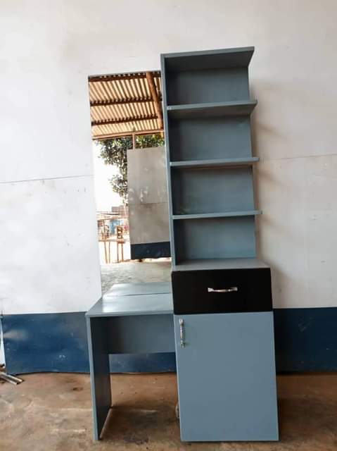 A picture of Dressing mirror