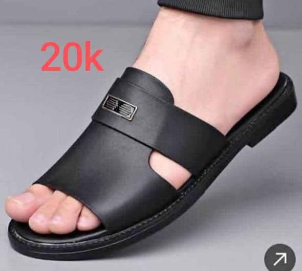 A picture of Men s slippers