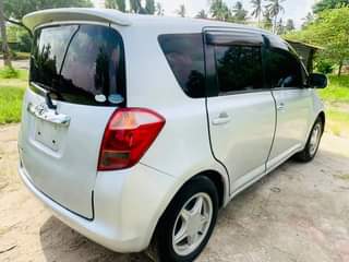 A picture of TOYOTA LAKTS