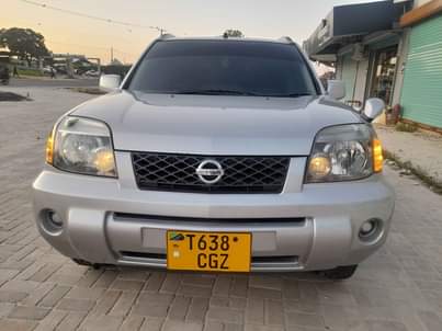 A picture of NISSAN XTRAIL TSH 7 500 000 CALL 0712973480