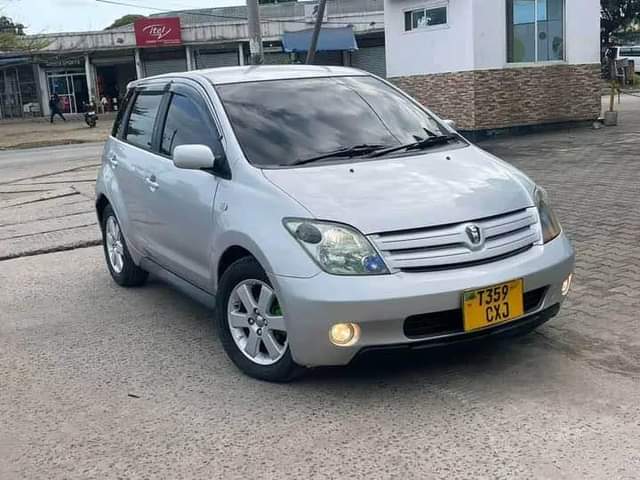 A picture of TOYOTA IST FULL DOCUMENT SPARE TYRE JERK CLEAN AS NEW
