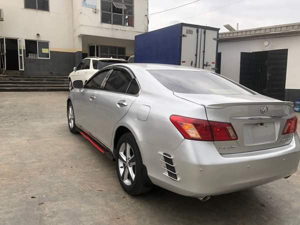 A picture of 2008 Lexus ES 350 Barely driven Silent engine Smooth transmission