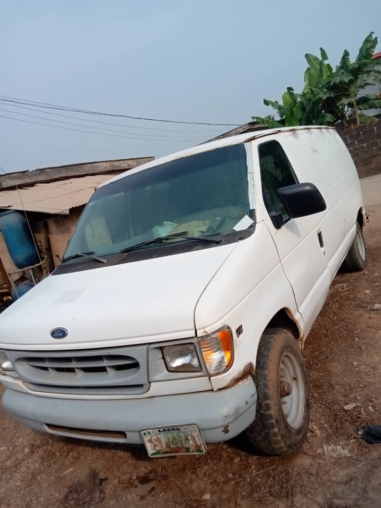 A picture of Ford Econoline