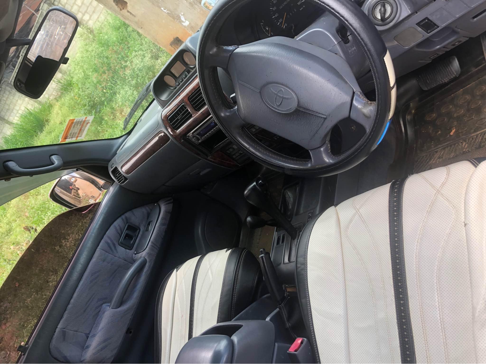 A picture of TZ Land Cruiser diesel engine 31M