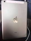 A picture of IPad mini 3 at 280k 16GB 13MP camera Touch ID