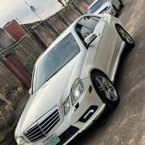 A picture of BENZ E350 2010