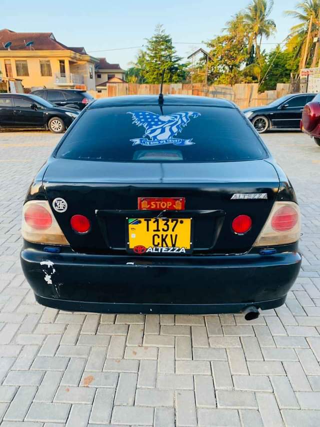 used toyota altezza