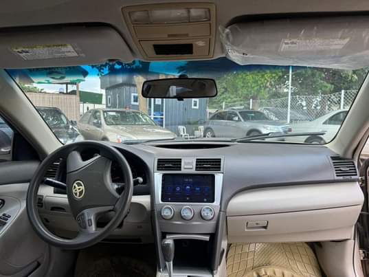 A picture of Belgium Like Clean Toyota Camry Sharp Interior Engine Gear AC