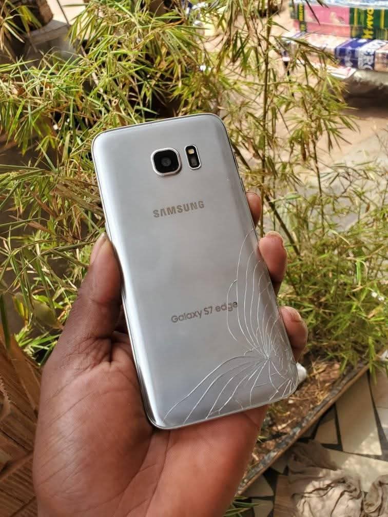 A picture of Sumsung Galaxy s7edge