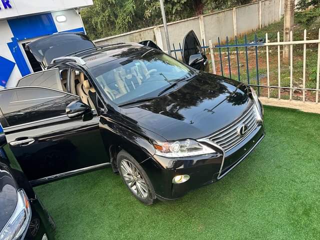 A picture of Lexus RX350