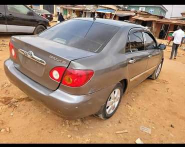 A picture of Toyota Corolla 04 Engine and Gear ok Ac is chilling