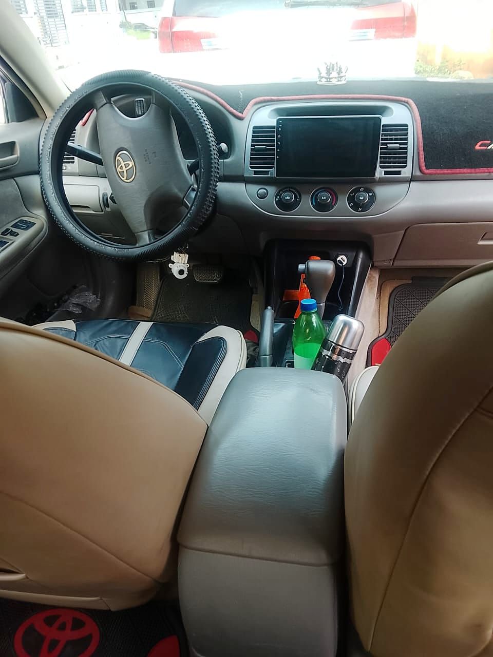 A picture of 05 Toyota Camry