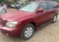 A picture of 2005 used Toyota Highlander