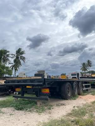A picture of USED TRAILERs KUTOKA UK _Hazijasajiliwa bado Tanzania Hazijatumika_ wapambanaji. Za