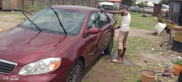 A picture of SUPER SHARP 2004 MODEL TOYOTA COROLLA Untampered Engine Untampered Gear