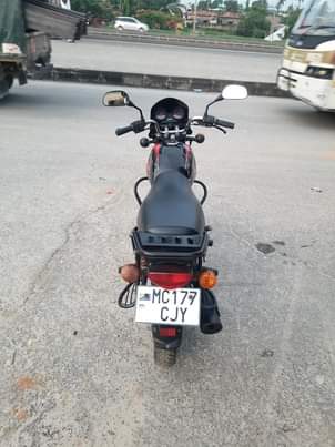 A picture of Boxer 125