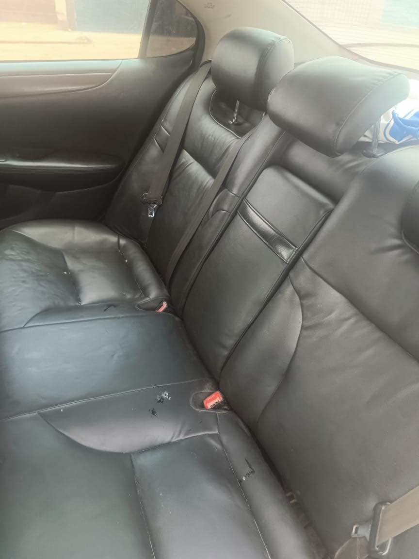 A picture of Lexus ES330 2004 at a distressed sale