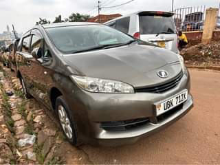 A picture of Toyota wish model 2012 26M