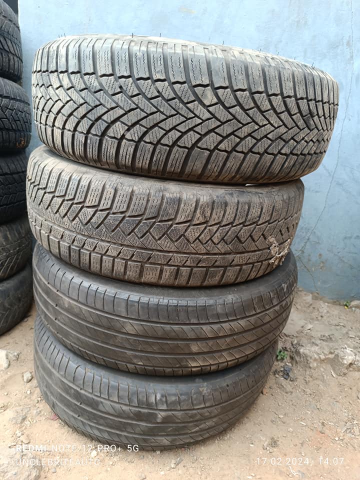 A picture of 215 65 17 tokunbo tyres available for sale