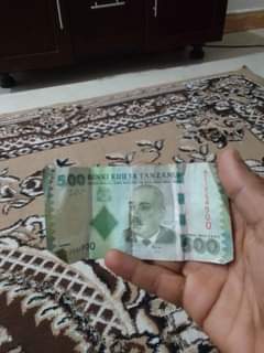 A picture of Hii apa atakae wahi ndo bahati yake