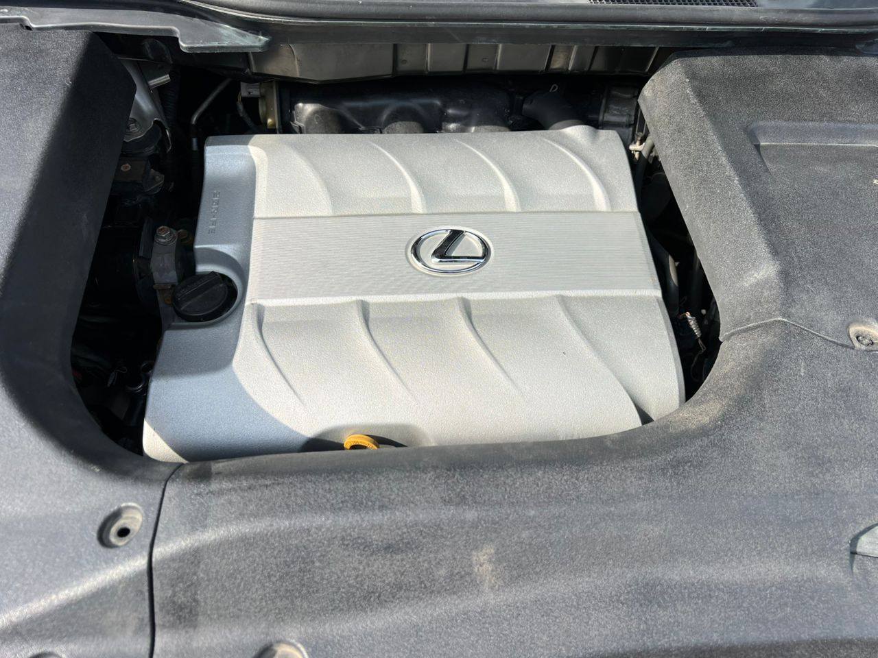A picture of 2010 Rx 350 just one year used everything is working