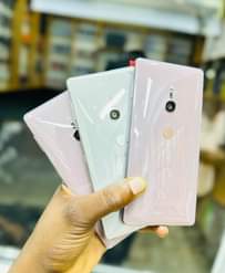 A picture of Sony xz2 Gb64 ram4 Bei 190 000 tsh Warranty 1