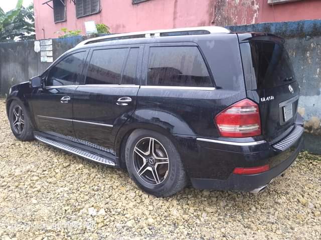 A picture of Super clean Mercedes Benz GL 450 for sale in Uyo