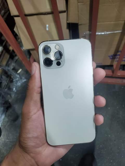 iPhone M.