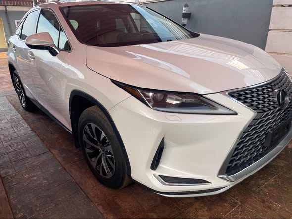 A picture of RX 350 2021 Foreign Used