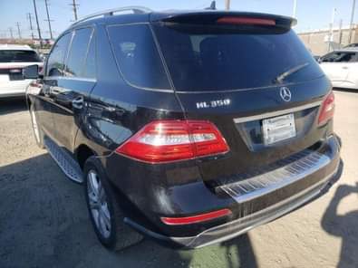 A picture of Tokunbo Mercedes Mercedes Benz ML350 Benz 2015 model super Clean