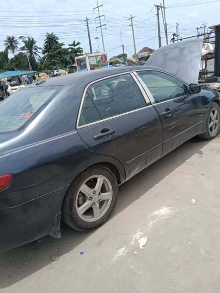 A picture of Honda Accord EOD 2005 with bad engine buy and change