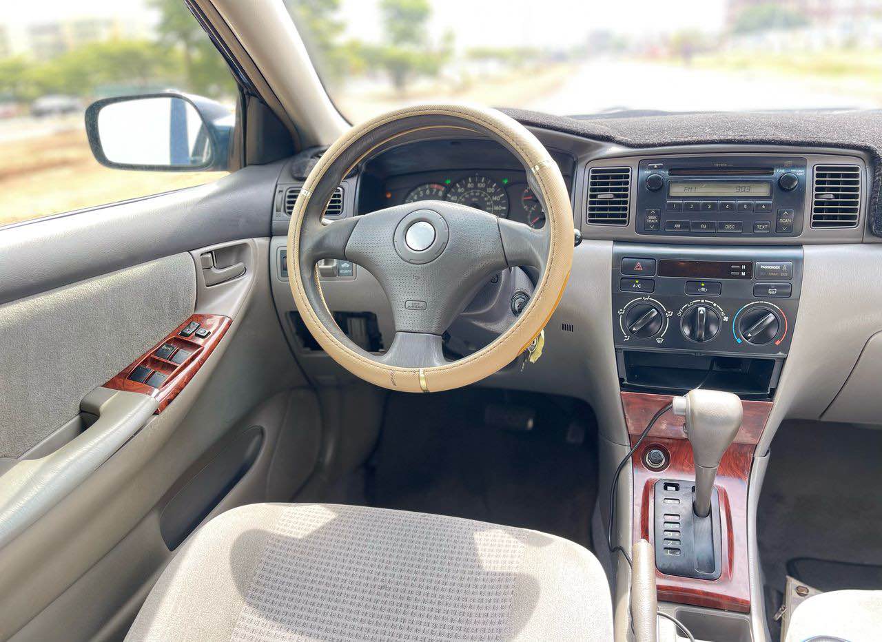 A picture of Toyota Corolla 2005