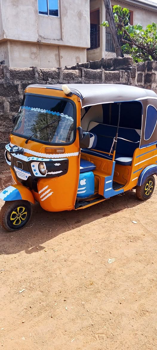 A picture of KEKE FOR SALE bajaja