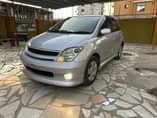 A picture of 2005 TOYOTA IST