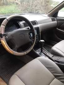 A picture of 2000 model toyota camry