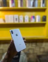 A picture of IPhone X GB64