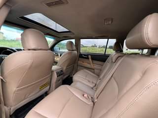 A picture of Sharp 2008 Toyota Highlander XLE upgraded to 2013