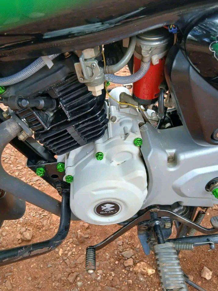 bajaj boxer