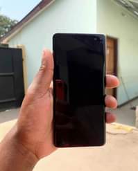 A picture of Samsung Galaxy S10 plus