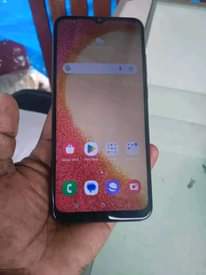 A picture of Samsung a04e haina kipengele internal 32gb ram 3 android 13