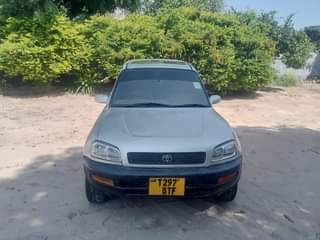 A picture of Toyota rav4 manual imeshuka Bei wahi uchukue sio ya kukosa
