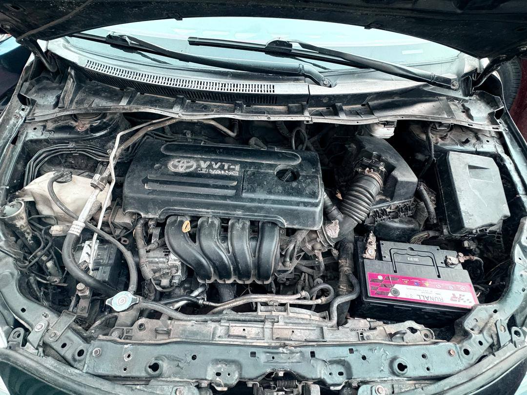 A picture of Clean 2013 Toyota Corolla