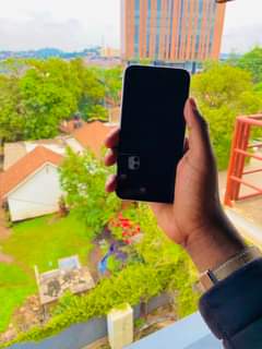 A picture of iPhone X 256gb no Face ID