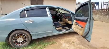 A picture of Very Clean Honda civic 2009 Used neat