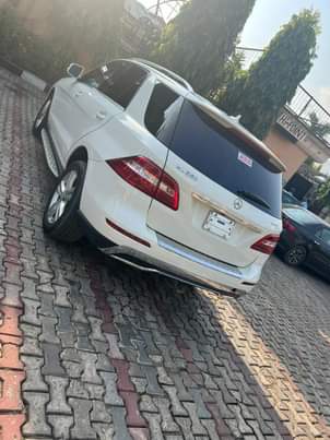 A picture of Mercedes Benz ml 350 4matic tokunbo standard few months used