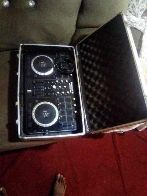A picture of Numark pro 2