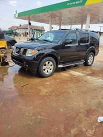 A picture of 2008 Nissan pathfinder Nissan pathfinder