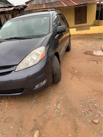 A picture of Registered 2006 Toyota Sienna used like new absolutely perfectly nothing