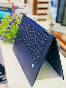 A picture of HP 1030 G7